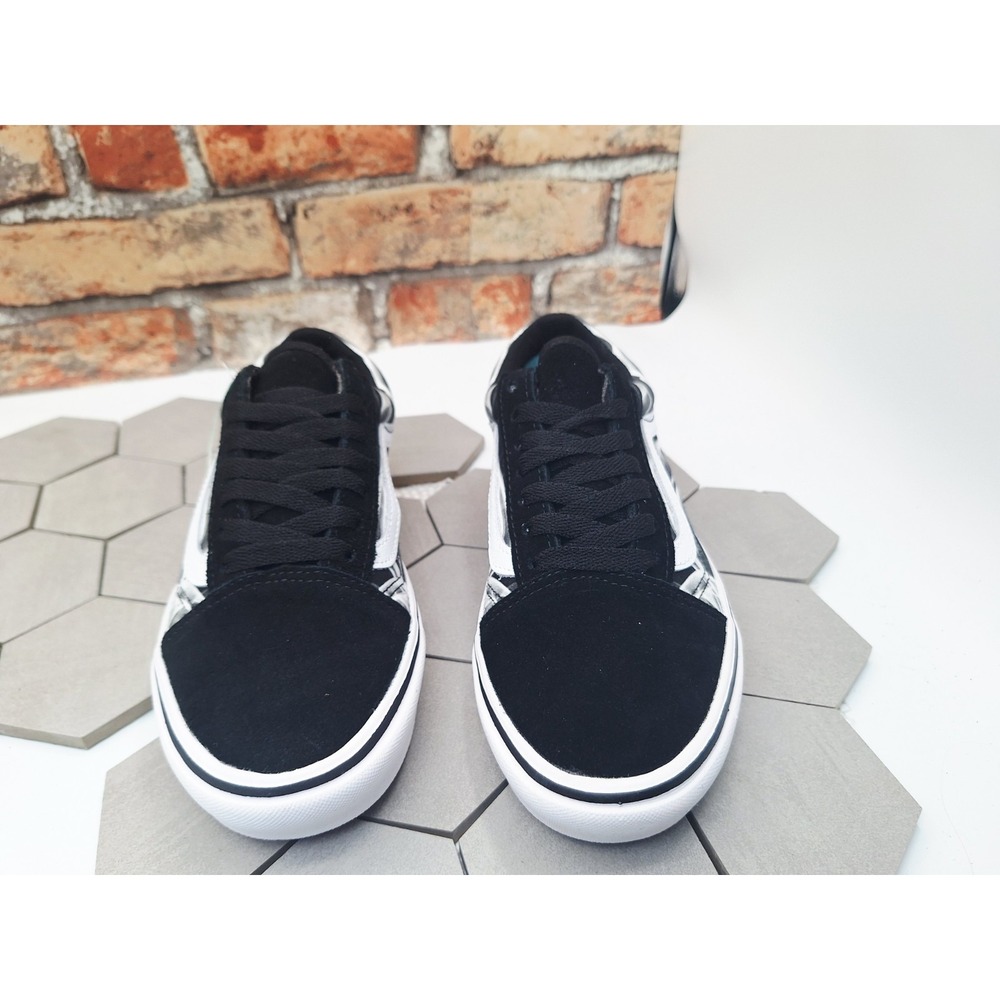 Women Sz 7 Vans Old School Comfy Cush Black White Swirl Sneakers VN0A5DYCBZW Knu - Picture 2 of 9